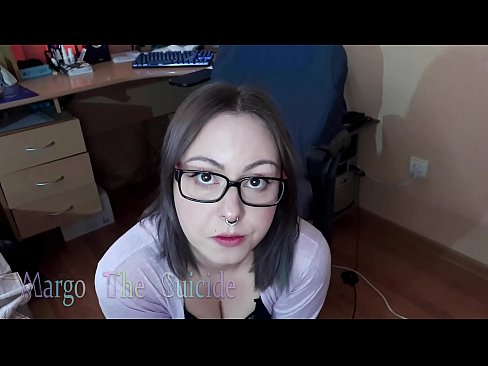 ❤️ Kynþokkafull stelpa með gleraugu sýgur dildó djúpt á myndavélinni ❤️❌ Klámmyndband á is.sexonfire.ru