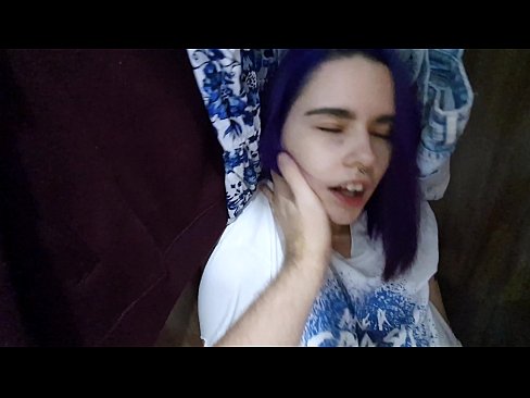 ❤️ Fann systur mína í skápnum og hjálpaði henni að koma ❤️❌ Klámmyndband á is.sexonfire.ru