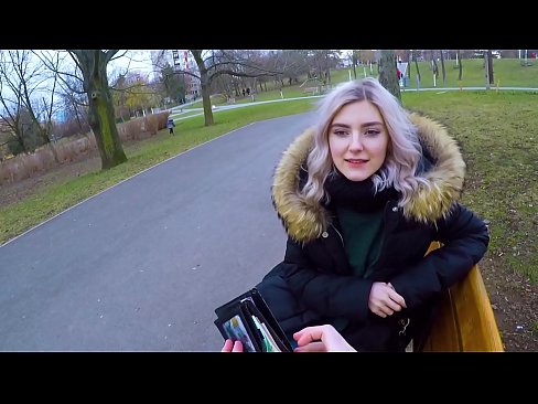 ❤️ Gleypir heitt ásamt ókunnugra fyrir peninga - blástur í garðinum eftir Evu Elfie ❤️❌ Klámmyndband á is.sexonfire.ru